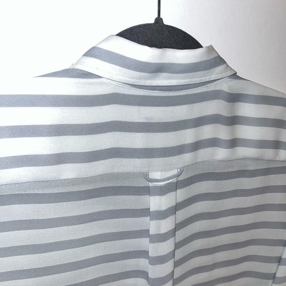 Petite 🍌 Banana Republic Button Down - Picture 5 of 13